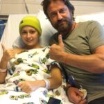 Gerard Butler Instagram - Jackson and Isaac. Superhero capes and thumbs up all around. These kids are unstoppable. Thanks for having me @lollipoptheater and @uclamch!