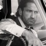 Gerard Butler Instagram - When you finally get to the store and you realize you forgot your mask. 📸: @lacmagazine