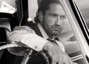 Gerard Butler Instagram - When you finally get to the store and you realize you forgot your mask. 📸: @lacmagazine
