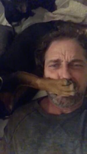 Gerard Butler Instagram - I’ve heard it's important to take some time for yourself once in a while. Now who's gonna tell these guys that? 🤣