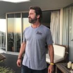 Gerard Butler Instagram – With this stance and this beard, I am just six claws away from turning into Wolverine. We’ll see where the day takes us.