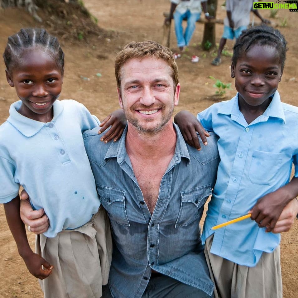 Gerard Butler Instagram - Hi everyone! As you may have noticed, I’ve taken a bit of a “summer break” from social media. I don’t need to tell you that these are some crazy times we’re living in, and it’s more important than ever to look out for each other. As it’s #InternationalDayOfCharity today, what better moment to highlight a cause that I love and have worked with for many years - @marysmeals, an org founded by a fellow Scotsman! It is never a dull moment getting to spend time with the amazing kids Mary’s Meals serves, and I feel honored to be a part of such an important cause. So many children around the world rely on their school for daily meals, and even during COVID-19, Mary’s Meals has made it their mission to link food to education and help these students get fed. It’s so much more than just meals! In this uncertain time, I encourage you to do some digging, and if not Mary’s Meals, use this day to find a cause that matters to you. Join me in finding a way to give back, whether it’s with your time, your words, or a small donation. I think it will bring you some peace. Sending love your way 🙏