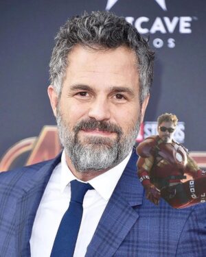 Gerard Butler Instagram - Am I late to the party? @elizabethbanks @markruffalo I see you, I salute you, and I give you Harry on Gerry!