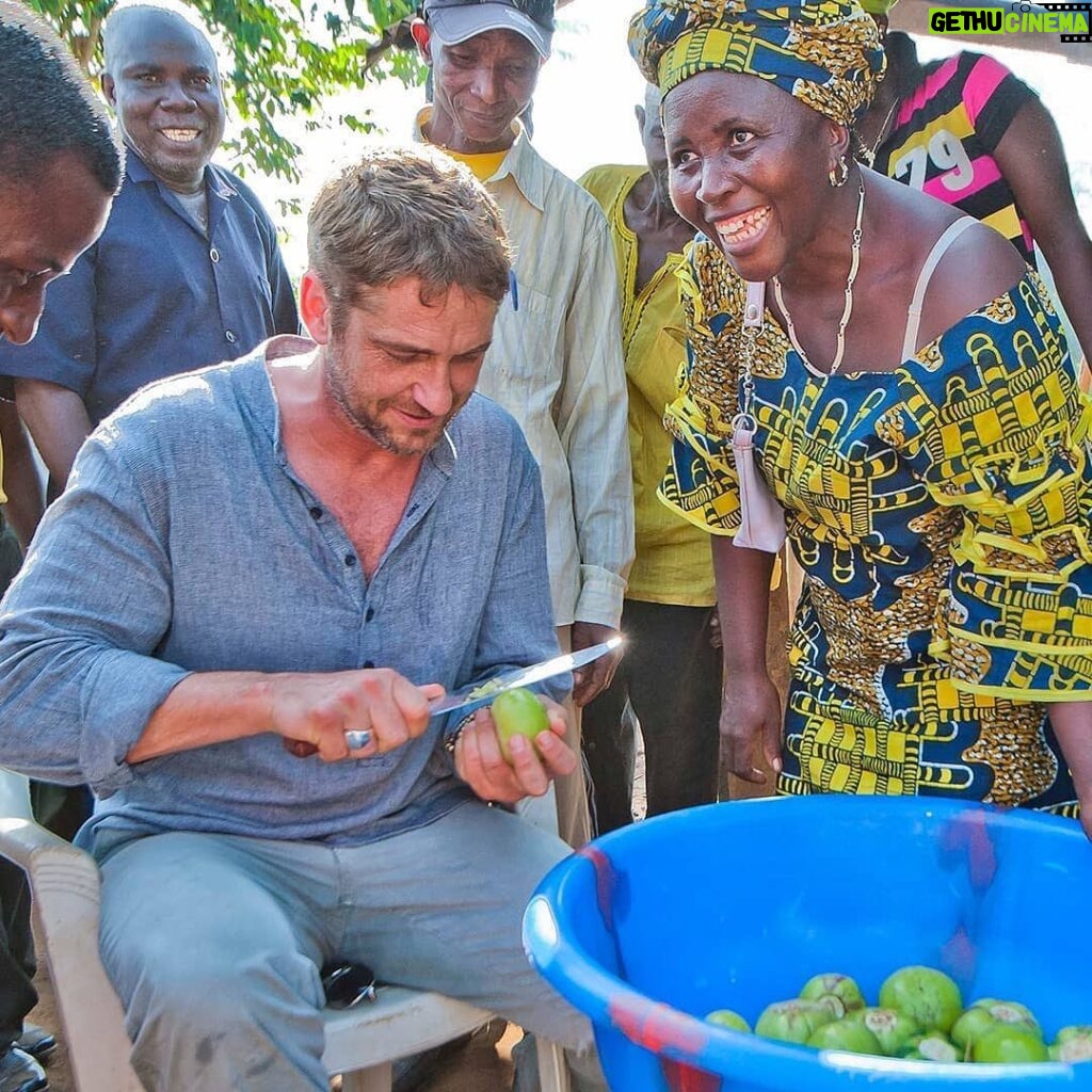 Gerard Butler Instagram - Hi everyone! As you may have noticed, I’ve taken a bit of a “summer break” from social media. I don’t need to tell you that these are some crazy times we’re living in, and it’s more important than ever to look out for each other. As it’s #InternationalDayOfCharity today, what better moment to highlight a cause that I love and have worked with for many years - @marysmeals, an org founded by a fellow Scotsman! It is never a dull moment getting to spend time with the amazing kids Mary’s Meals serves, and I feel honored to be a part of such an important cause. So many children around the world rely on their school for daily meals, and even during COVID-19, Mary’s Meals has made it their mission to link food to education and help these students get fed. It’s so much more than just meals! In this uncertain time, I encourage you to do some digging, and if not Mary’s Meals, use this day to find a cause that matters to you. Join me in finding a way to give back, whether it’s with your time, your words, or a small donation. I think it will bring you some peace. Sending love your way 🙏