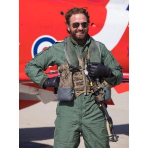 Gerard Butler Instagram - I had such an amazing time with these guys. Thanks to the @RAFRedArrows for taking me on the ride of my life! #RedArrowsTour