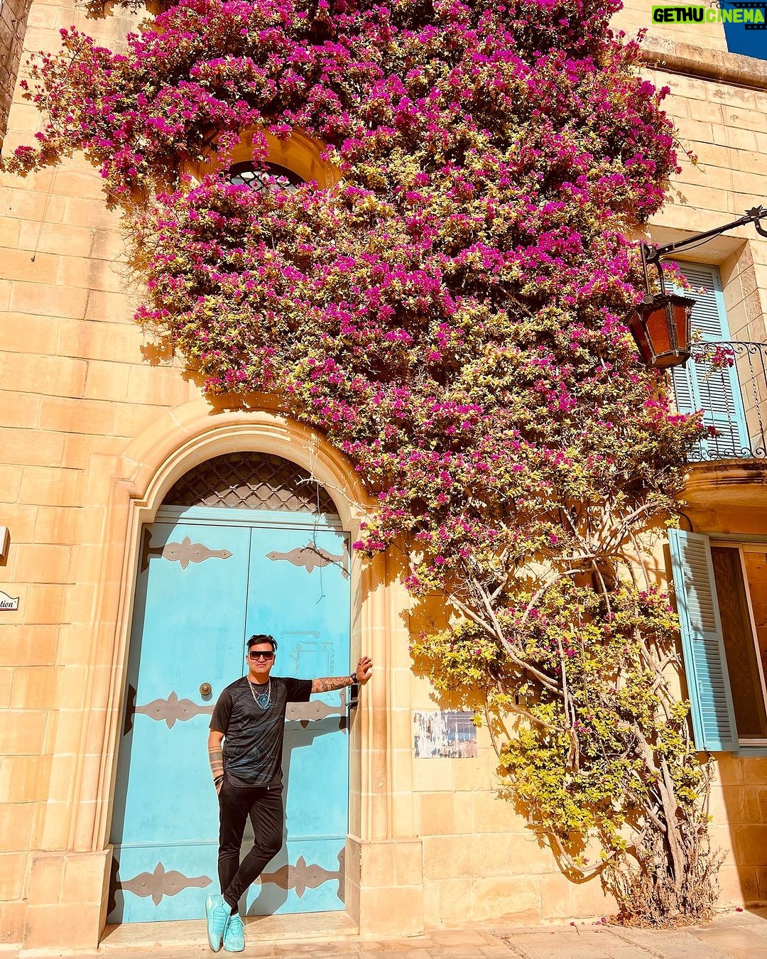 Gerly Hassam Instagram - Postales de Malta. Los fans de @gameofthrones morirían por conocer este sitio tan bonito! 🥰🥰🥰🥰🥰🥰