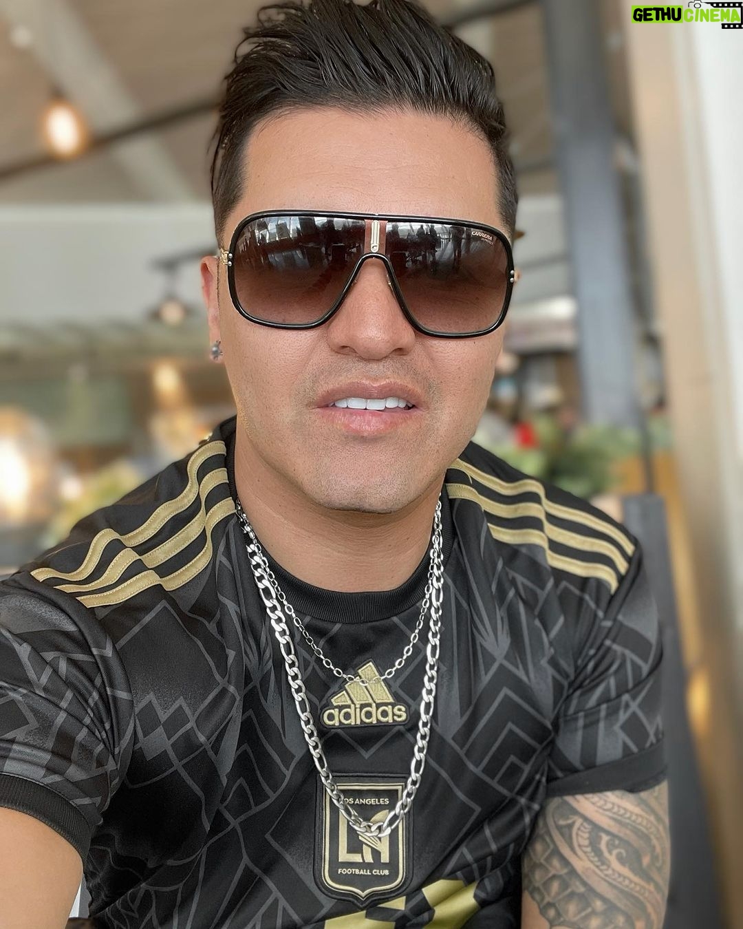 Gerly Hassam Instagram - Amo las camisetas de fútbol, no me importa el equipo, solo busco diseños bacanos. 🤗🤗🤗🤗 la última es quizás la más chimba! 😜😜😜😜😜😜😜 Cuál les trama pa’ rifarla? Barcelona, Spain