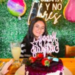 Gerly Hassam Instagram - Mañana cumple años mi Juanita pero aprovechamos el sol dominical para celebrarlo hoy con un plan genial. Gracias @restauranteposadadeltomine y a @velerossolmar por hacerlo posible! Péguense la escapada cuando puedan y van a pasarla muy bien porque de verdad su amabilidad es increíble. FELIZ CUMPLE TUTTY!!!!! ♥️♥️♥️♥️ Tominé