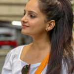 Giaa Manek Instagram - How do other people see me ? The way I see myself …🥀💋
