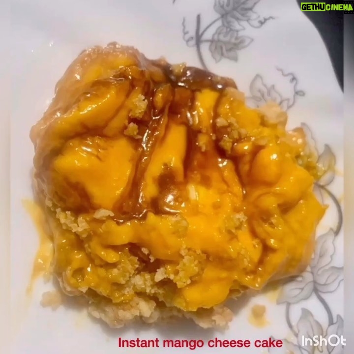 Giaa Manek Instagram - Few weeks back I was craving for something sweet and I tried my hands on mango cheese cake,which turned out to be delicious and posted a pic of it . For all the fans asking me for the recipe , here is a video for you’ll 💁🏻♀️. I replaced sugar with honey and mango already has it’s sweetness :) . . . . #tuesday #sweetooth #mango #mangocheesecake