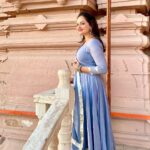 Giaa Manek Instagram - Be the right person first before trying to find your right one . . . . #thursday #throwbackthursday #tbt