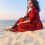 Giaa Manek Instagram - Laughter ,love , joy , strength ,auspiciousness and abundance to all of us . Happy 2021 🥳. . . . #2021 #newyear #grateful