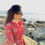 Giaa Manek Instagram - Laughter ,love , joy , strength ,auspiciousness and abundance to all of us . Happy 2021 🥳. . . . #2021 #newyear #grateful
