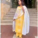 Giaa Manek Instagram - Some days there won’t be a song in your heart , sing anyway 🎶. Emory Austin . . . #sunday 💕