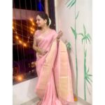 Giaa Manek Instagram - Saree love. ❤️ #throwbacktuesday to 🪔Diwali 🪔. . . . 📸- mommy ❤️ #saree #diwali #light #love