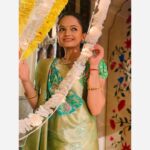 Giaa Manek Instagram - शुभ दीपावली आप को और आप के पूरे परिवार को!💫