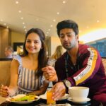 Giaa Manek Instagram - All the stats in the world can’t measure the warmth of a smile ! Totally feeling myself at home in the Golden Lounge . Gratitude ! . . . #malaysiaairlines #malaysianhospitality #ExperiencesUnfiltered #PenangUnfiltered #BusinessEventsPenang #penang MH FirstClassLounge @ KLIA KUL