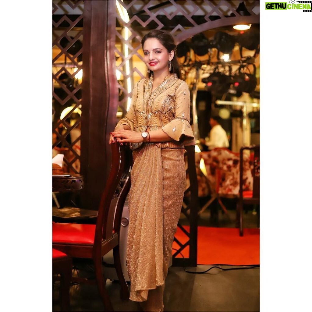 Giaa Manek Instagram - What an amazing show @rohitkverma 🤗🤗. Thank you Pooja @thepolkaadots ,@sosashaofficial for dressing me up !Pc - @vinaysharmaofficial1 #ootd #eventdiaries