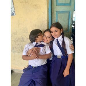Giaa Manek Instagram - Almost a decade back Vs now ! 
When life throws at me an opportunity to enact the role of a school girl twice , I embrace it joyfully :) .
 #mohini aur uske -🚘naame.
.
.
.
#manmohini #mohini #zeetv #tuesday #throwbacktuesday