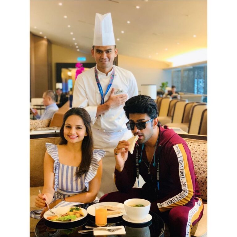 Giaa Manek Instagram - All the stats in the world can’t measure the warmth of a smile ! Totally feeling myself at home in the Golden Lounge . Gratitude ! . . . #malaysiaairlines #malaysianhospitality #ExperiencesUnfiltered #PenangUnfiltered #BusinessEventsPenang #penang MH FirstClassLounge @ KLIA KUL