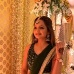 Giaa Manek Instagram - Aneri’s mehndi 🙌. Wearing - @doreemumbai Styling - @salonisarda Jewellery - @kalkifashion . . . #indianweddings #mehndi #ootd #love #gratitude