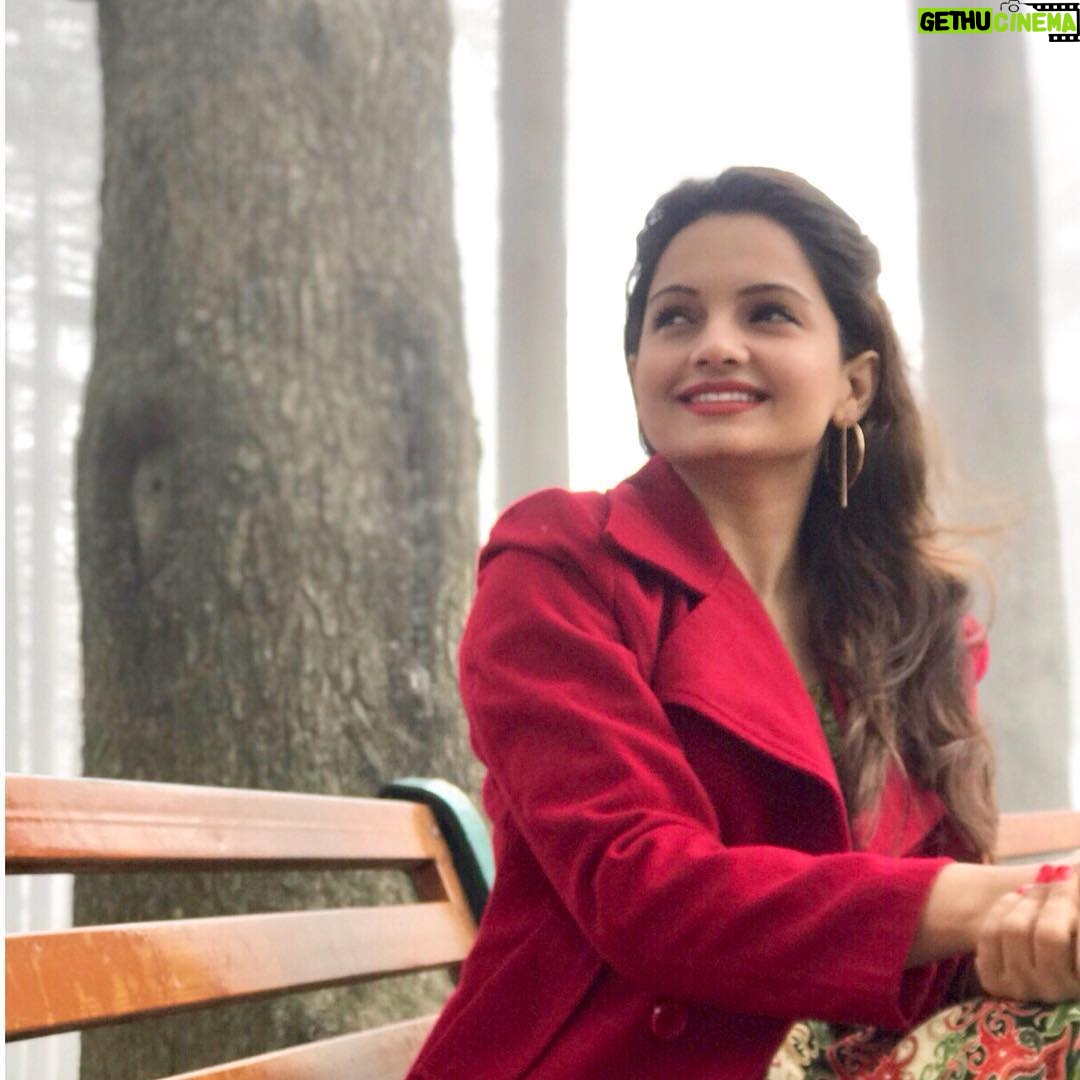 Giaa Manek Instagram - Sometimes I just look up ,smile and say , “I know that was you “. #gratitude 😊