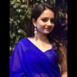 Giaa Manek Instagram - Here’s wishing you all a Happy Lohri ,Makar Sankranti and Pongal ! Love🤗 . Thank you mommy for clicking me . #aboutlastnight #lohriparty #ootd #blue #saree #indianwear #love #gratitude