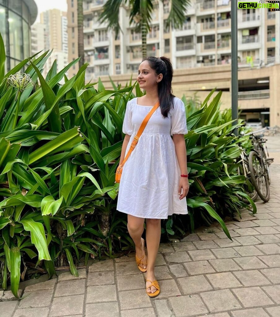 Giaa Manek Instagram - Lily of the valley . . . . #ootdfashion