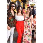 Giaa Manek Instagram - Conditional or unconditional ? It’s all in the mind! Love you both ..❤️ @debinabon @guruchoudhary #friendship #love