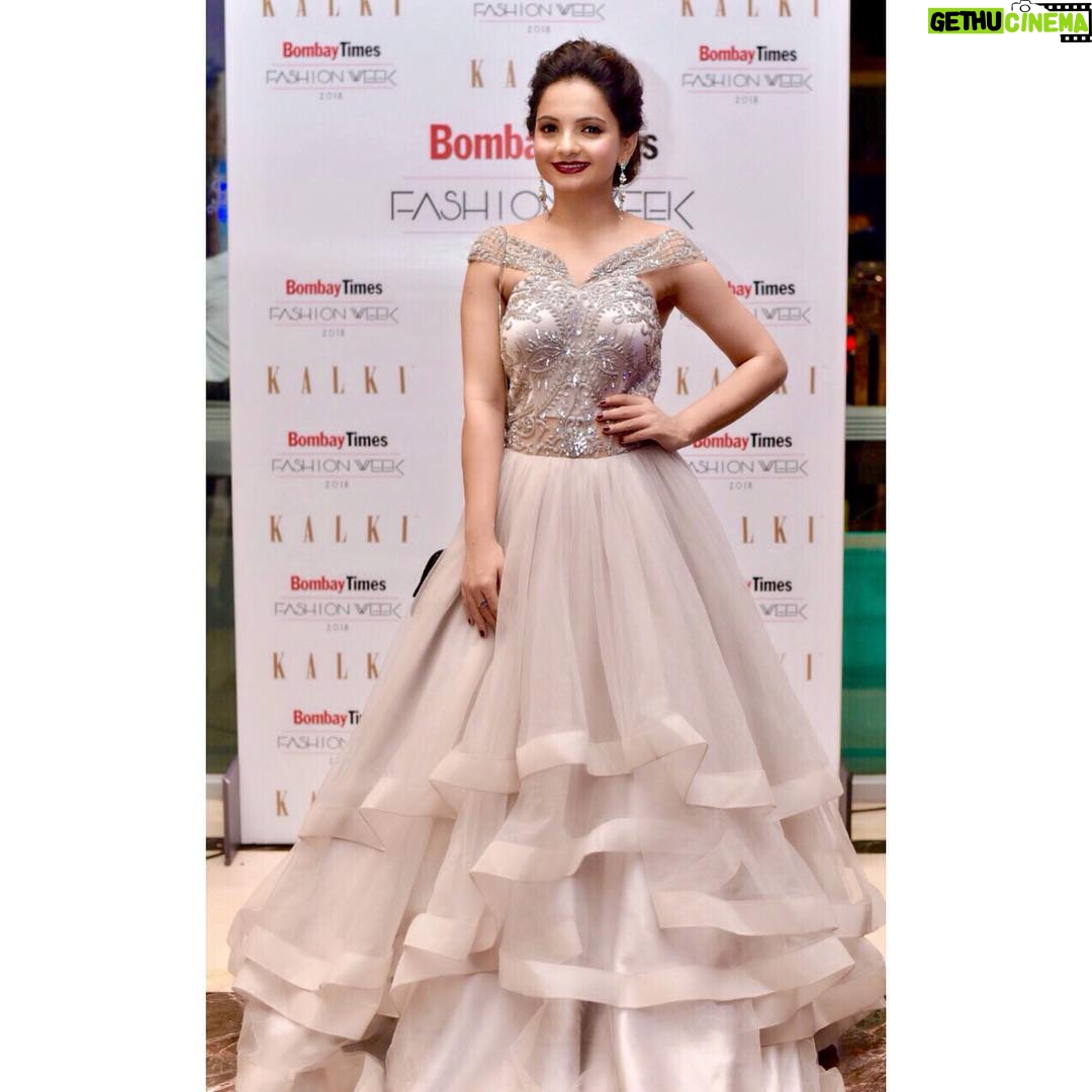 Giaa Manek Instagram - #flashbackfriday to @bombaytimesofficial @fashionweek wearing this beautiful grey layered gown designed by @kalkifashion . #friday #flashback #event #fashionweek #ootd #love
