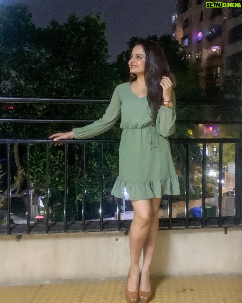 Giaa Manek Instagram - It is the #courage to continue, that counts !