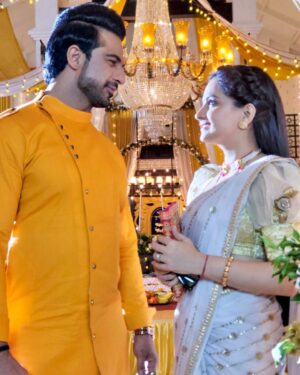 Giaa Manek Instagram - Gopika-Saksham 👩‍❤️‍👨
📸- @shrivastav_ashish 
.
.
.

#teramerasaathrahe 
#gopikasaksham
@starbharat