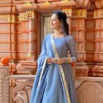 Giaa Manek Instagram - Be the right person first before trying to find your right one . . . . #thursday #throwbackthursday #tbt