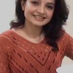 Giaa Manek Instagram - Staying true to traditional roots, I practice #SteamInhalation with Vicks Vaporub as it has natural ingredients like Pudina, Ajwain, Kapoor and Nilgiri which works wonders for me always. Vicks Vaporub gives fast relief from cough and blocked nose.This ensures I get back to my daily schedule without a delay. This is my favorite tried and tested remedy and I would suggest the same for you. Stay Safe & Stay Healthy! Vicks Vaporub is suitable for adults and kids above 6 years of age, please do read the label before use. . . . #vicksvaporub #steaminhalation #homeremedy #naturalingredients #seasonalflu #respiratoryhealth
