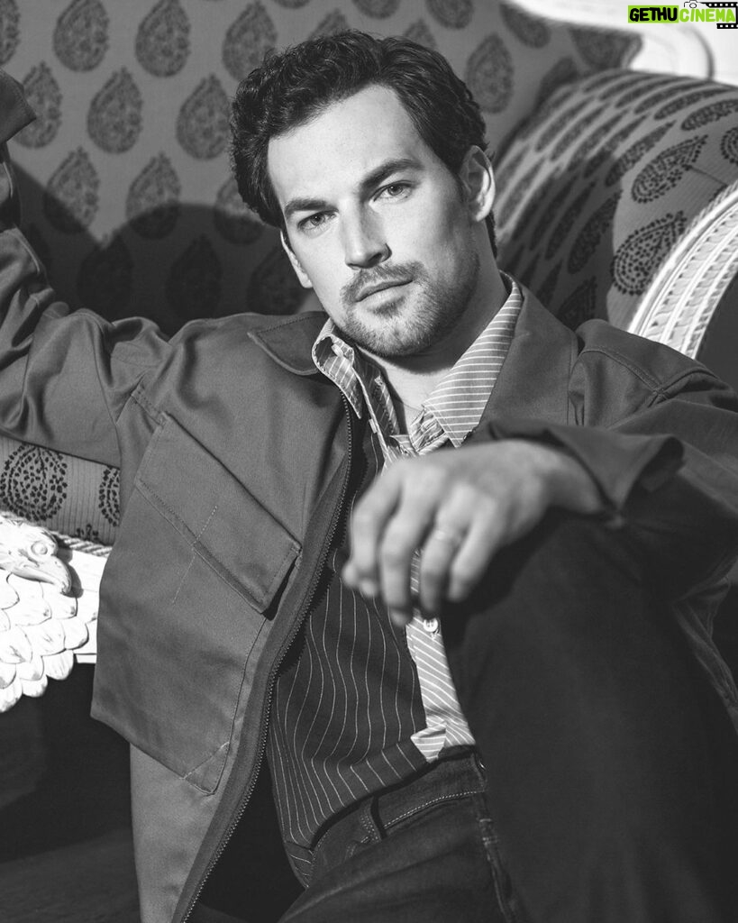 Giacomo Gianniotti Instagram - Cover Issue for @manintownofficial . Great time with a great team, in my city of Rome, for the promotion of Diabolik - Ginko All’Attacco. Here are a few images from our shoot, click the link in my stories to see the rest and read the interview. Interview for : @diabolikfilm 📷: @davide_musto 👏🏽 👔 @alfredofabrizio_aeffe 💇🏻‍♂️💄: @nichole_gianniotti ❤️ Location: @anantarapalazzonaiadi Cover Look by: @tods Anantara Palazzo Naiadi Rome Hotel