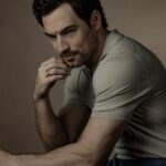 Giacomo Gianniotti Instagram - “DIABOLIK, CHI SEI?” starring @giacomo_gianniotti DÉLUGE MAGAZINE #13 THE BLACK ISSUE @deluge_mag #produzione #ROCKETT @fabcestari & @emanueladigiammarco #foto @fabcestari #interview @kinechia #grooming @nichole_gianniotti #look @kiton #video @leocestari #assistentefoto @federico410 #pressoffice @do_cinema Duomo di Milano - Milan Cathedral