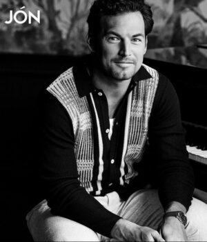 Giacomo Gianniotti Instagram - Cover of @jonmagazine this month. Thank you so much to the whole team. This was a special shoot, a ton of fun, and a great team all around, and during covid 😷, So great effort all around. Hope to shoot with this team again soon. Go get your copy today! 

📸: @leighkeily 🍉 👖 
👔: @warrenalfiebaker (shirt please😉 
💄💁🏻‍♂️: @nichole_gianniotti 💋 💋 💋 
⌚️: @girardperregaux 
📖: @jonmagazine ⚫️ ⚪️ 

Special thanks to @lindseyludwigrahm at @viewpoint.pr for always laying the groundwork for beautiful art to be created. 🙏🏽