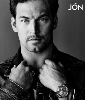 Giacomo Gianniotti Instagram - Cover of @jonmagazine this month. Thank you so much to the whole team. This was a special shoot, a ton of fun, and a great team all around, and during covid 😷, So great effort all around. Hope to shoot with this team again soon. Go get your copy today! 

📸: @leighkeily 🍉 👖 
👔: @warrenalfiebaker (shirt please😉 
💄💁🏻‍♂️: @nichole_gianniotti 💋 💋 💋 
⌚️: @girardperregaux 
📖: @jonmagazine ⚫️ ⚪️ 

Special thanks to @lindseyludwigrahm at @viewpoint.pr for always laying the groundwork for beautiful art to be created. 🙏🏽