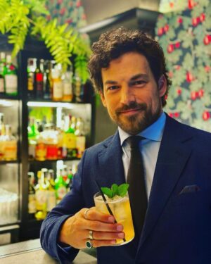 Giacomo Gianniotti Instagram - Buona Pasqua a tutti 🐣 
Happy Easter Weekend 🐰