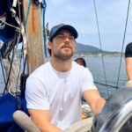 Giacomo Gianniotti Instagram – Happy Place, 

On the ocean, on a boat, wind in the sails.

Doing some trial sails for my role on my upcoming limited series for @netflixit called #inganno 

Il mio posto felice, 

Barca vela, sul mare, con vento nelle vele. 

Un po di prove a mare per la nuova serie che sto girando per @netflixit  che si chiama #inganno 

Grazie a @robertinolauro e il suo team per l’ospitalità. 

🧤: @pandco 
🧢: @nobis Naples, Italy