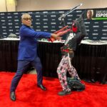 Giancarlo Esposito Instagram - A bit of cosplay! Love you Philly! #FANEXPOPhiladelphia Next stop - Niagara Falls, Canada! If you haven’t yet, get your tickets for @niagarafallscomiccon at https://bit.ly/espositonfcc. #NFComicCon See you tomorrow! 😎