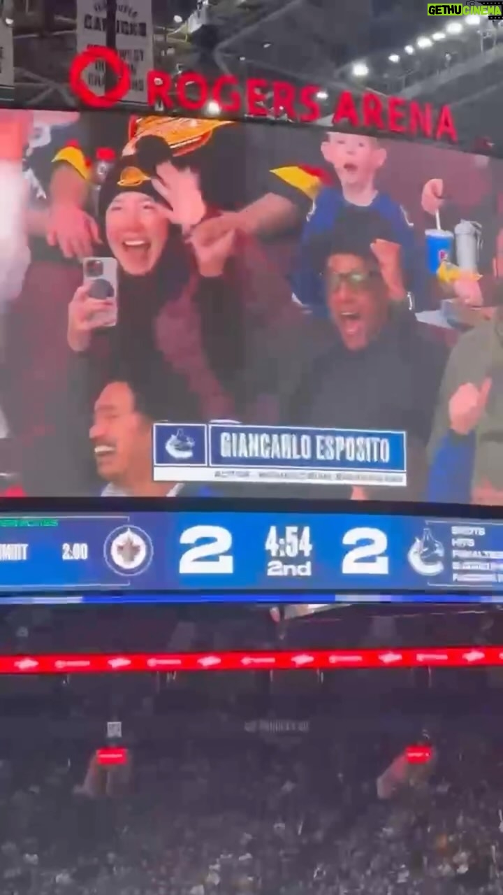 Giancarlo Esposito Instagram - Go #Canucks! 👏🏽