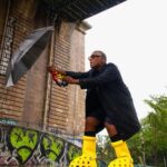 Giancarlo Esposito Instagram - Big YELLOW boots and another incredible shoot with my daughter, @radgirlrubes! 🧀🌟⚠️💛 #yellowboots #mschf #crocs