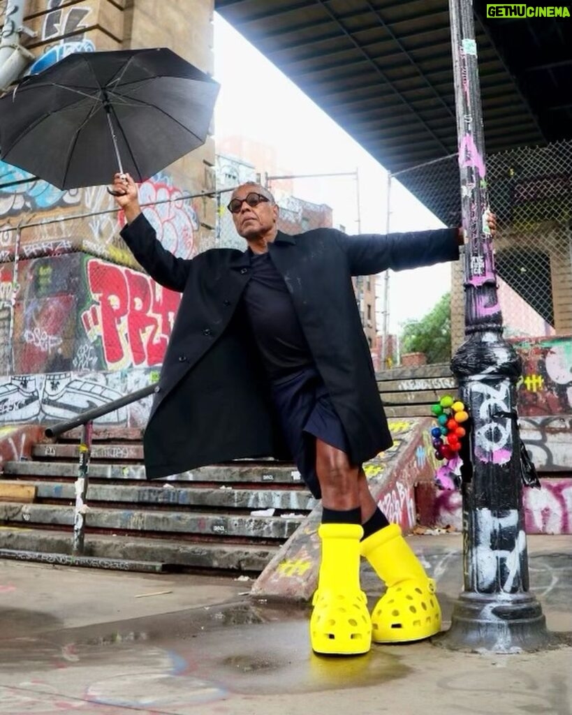 Giancarlo Esposito Instagram - Big YELLOW boots and another incredible shoot with my daughter, @radgirlrubes! 🧀🌟⚠️💛 #yellowboots #mschf #crocs