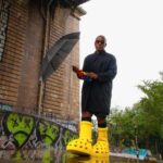 Giancarlo Esposito Instagram - Big YELLOW boots and another incredible shoot with my daughter, @radgirlrubes! 🧀🌟⚠️💛 #yellowboots #mschf #crocs
