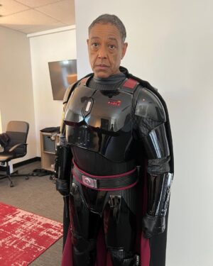 Giancarlo Esposito Instagram - #MoffGideon in full regalia! #bts 

#MayThe4thBeWithYou #StarWarsDay