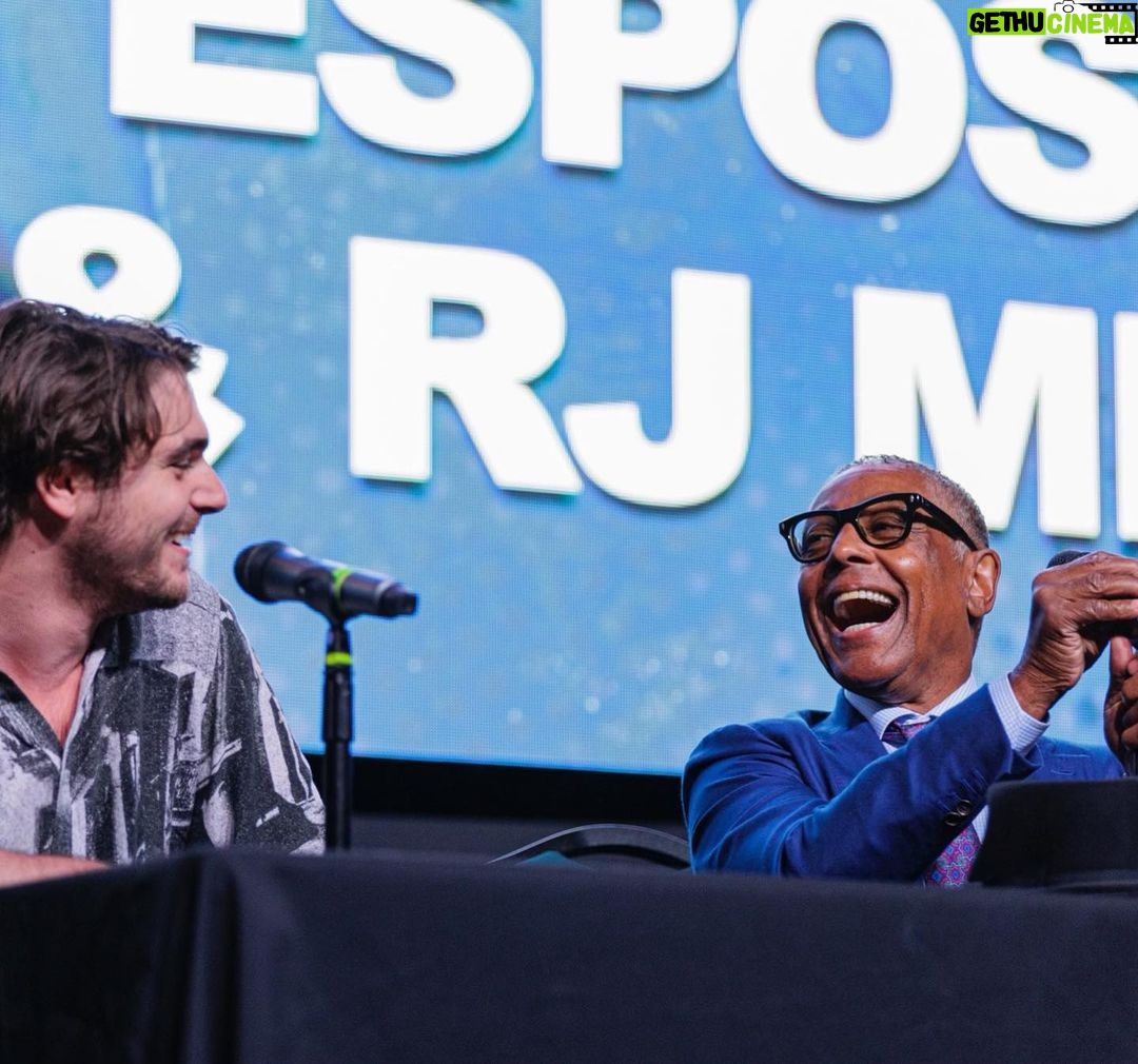 Giancarlo Esposito Instagram - Yeah baby! Red Boots far and wide!!! I had the greatest time at #SouthTexasComicCon this past weekend! What was your top highlight from #STXCC?