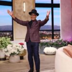 Giancarlo Esposito Instagram - What a time! Last week I was on the #KellyClarksonShow on Monday and then the #JenniferHudsonShow on Tuesday! We cooked, talked about everything from #TheMandalorian to the #bigredboots, and so much more!!! Thank you @kellyclarkson and @iamjhud! #ThrowbackTuesday