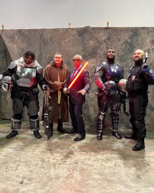 Giancarlo Esposito Instagram - It was so great to run into the legend @chevychase this past weekend at @megaconorlando!

Can you tell I have fun at these things?! 

#MEGACONOrlando