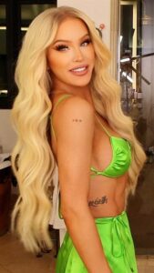Gigi Lazzarato Instagram - get ready for date night with me🥰 full video on my YouTube channel💕 link in bio